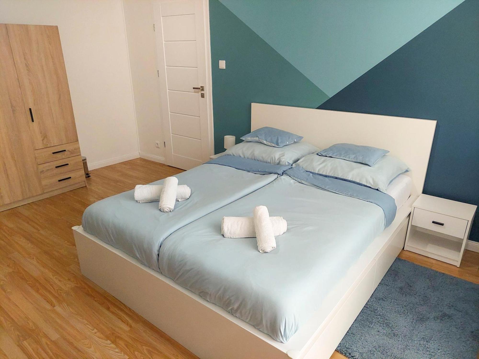 Aweshome City Apartment - 3 Bedrooms And Free Parking デブレツェン エクステリア 写真